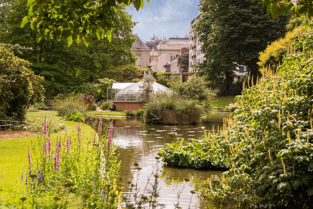 Hotel The Originals Du Grand Monarque Nantes Gare Bagian luar foto