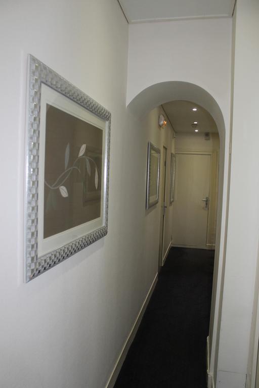 Hotel The Originals Du Grand Monarque Nantes Gare Bagian luar foto
